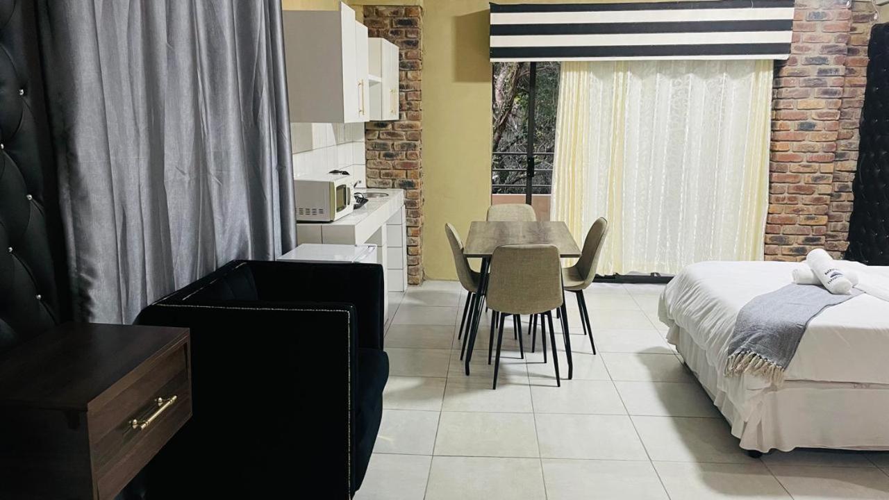 Naldorado Executive Villa Mbombela Buitenkant foto